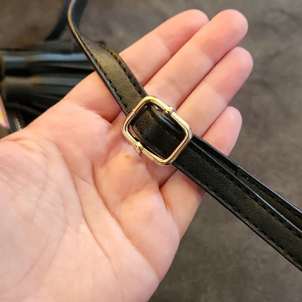 Melie bianco purse floral bag tassel, like new! - Picture 10 of 13